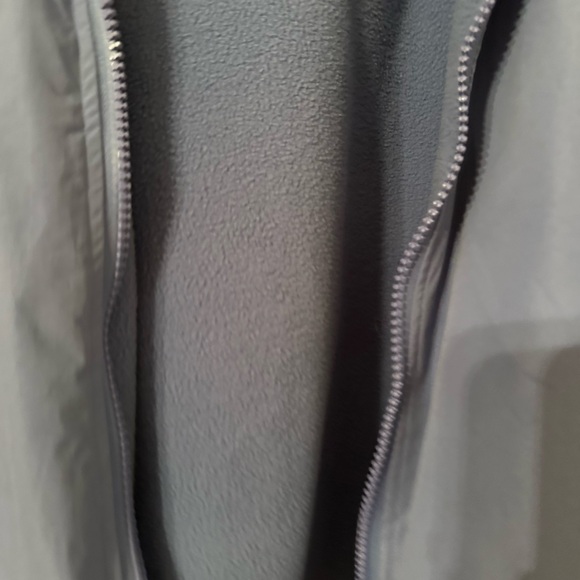 Large women's warm winter reversible jacket from Skagway Alaska. Zip off hood - Picture 5 of 11